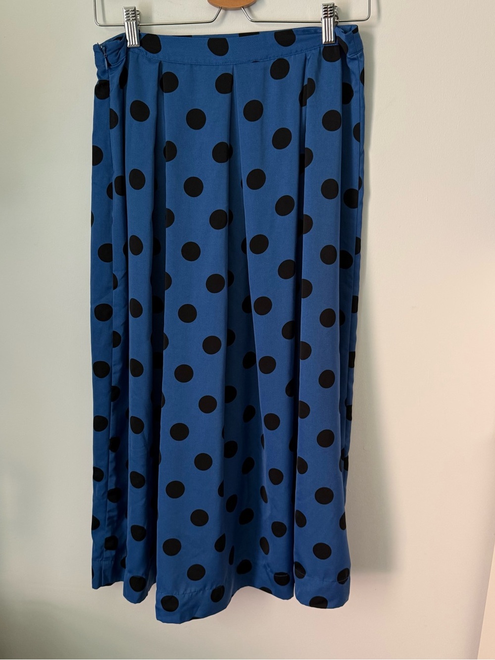Who What Wear Blue Midi Skirt with Black Polka Dots Size 4
